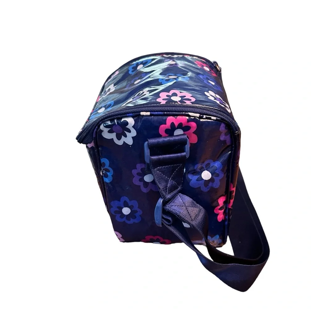 Vera Bradley Lunch Tote - Picture 4 of 16